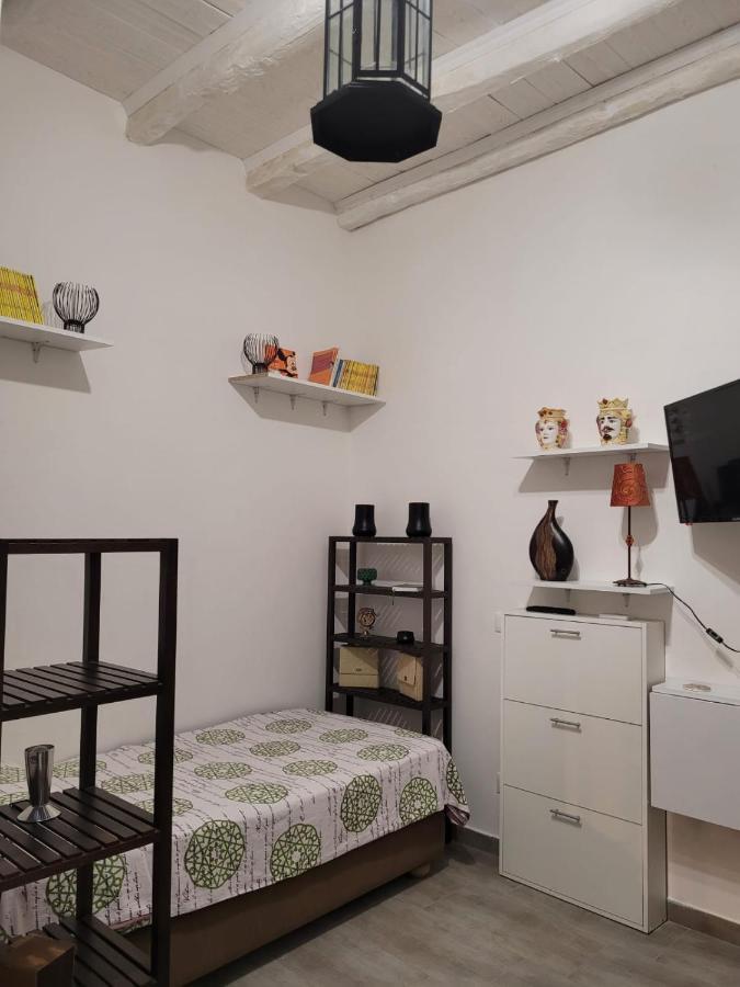 Sepe 4 Canti Apartment ปาแลร์โม ภายนอก รูปภาพ